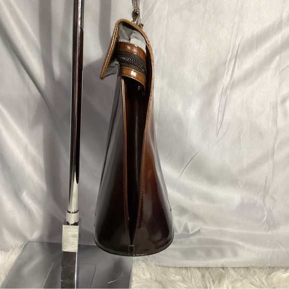 Salvatore Ferragamo Brown Ombré Leather Shoulder Bag AQ- 217148 - Picture 8 of 15